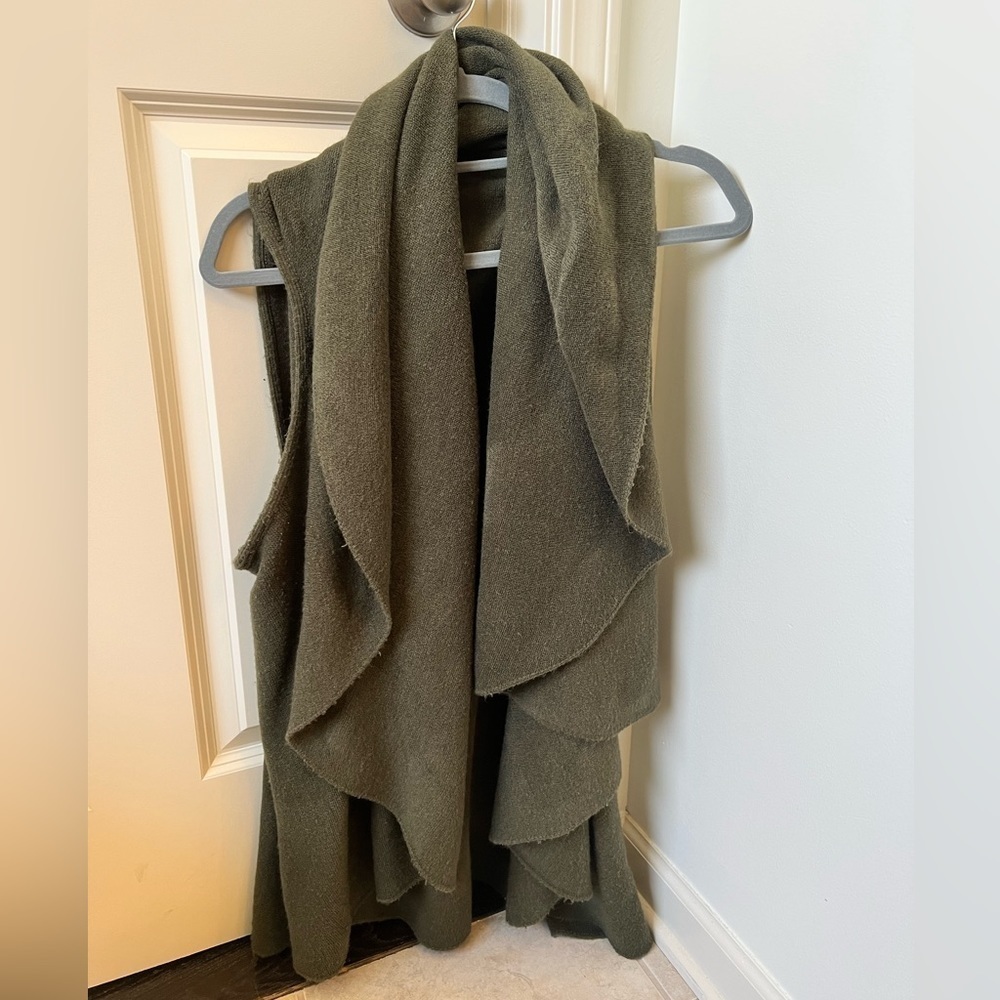 Look by M Women’s Basic Shawl Vest